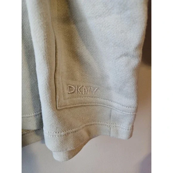 DKNY‎ Cargo Shorts Womens XL Light Beige Pocket Casual Lounge NEW - Picture 3 of 6
